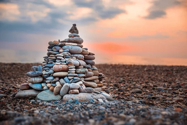 Pyramid Stones Beach Sunset Beautiful Seascape Rest Seaside Vacation Concept — Stock Photo, Image