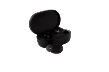 Kablosuz kulaklıklar beyaz arkaplanda izole. Yakın plan. Suçlama davasında kulaklık.