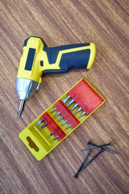 Hortumlu kablosuz tornavida, DIY onarımı..