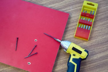 Hortumlu kablosuz tornavida, DIY onarımı.