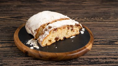 Alman Noel Çalıntı Tarifi. Badem, kuru meyve ve badem ezmesi. Ev yapımı Stollen.