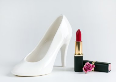 Kırmızı ruj, kozmetik