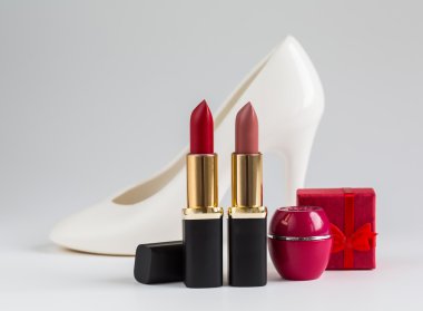 Kırmızı ruj, kozmetik