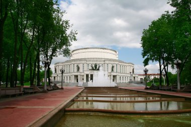 Belarus, Minsk, Opera Binası