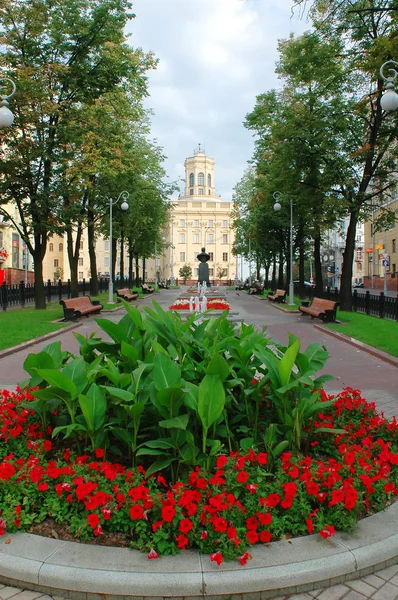 Komsomolskaya Street, Wit-Rusland, Minsk — Stockfoto