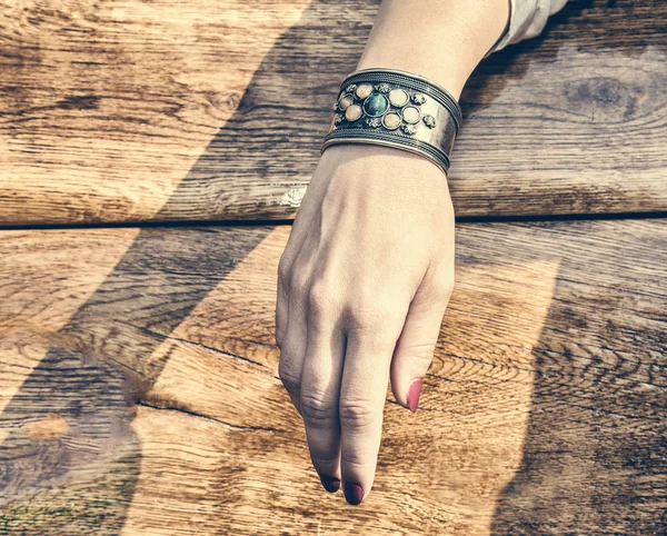 Women's bracelet on the wrist — Stock Photo, Image