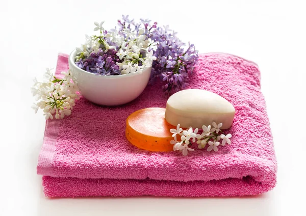 Soins Spa Base Fleurs Savon Lilas Huile Essentielle Sur Fond — Photo