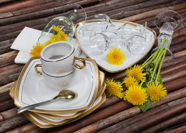 Gebruiksvoorwerpen. paardebloemen — Stockfoto