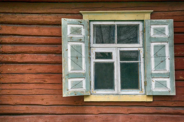 Starý, rustikální okno — Stock fotografie