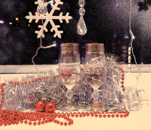 Neues Jahr, Weihnachtsstillleben mit Champagner, Retro, altem Stil — Stockfoto