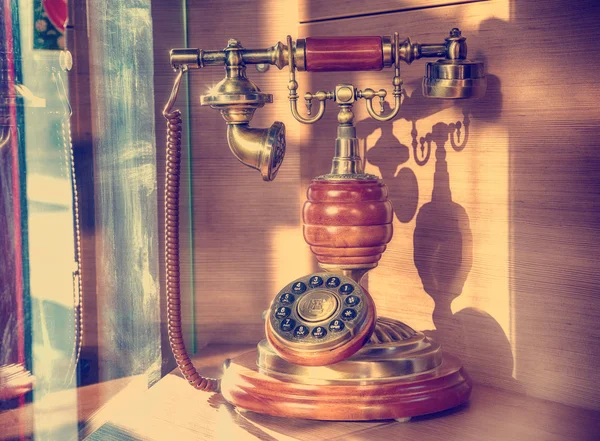 Старий телефон у ретро-стилі 1920 — стокове фото