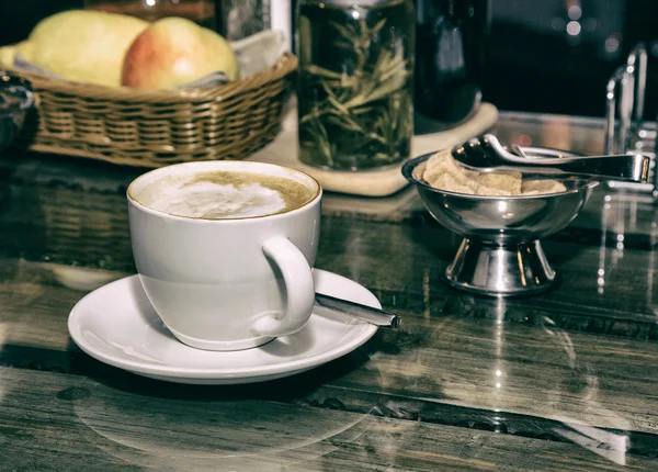 Taza de café y un tazón de azúcar, vintage, retro —  Fotos de Stock