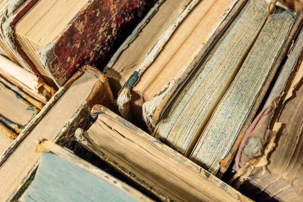 Κορυφαία Άποψη Των Παλαιών Βιβλίων Φόντο Τσιμέντου — Φωτογραφία Αρχείου
