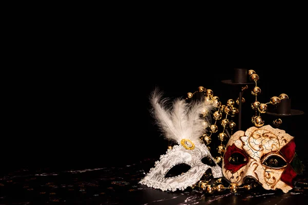 Máscaras Venecianas Para Carnaval Sobre Fondo Negro —  Fotos de Stock