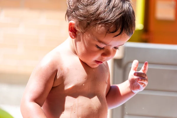 Happy Little Boy Playing Water Hose Backyard — Stock Photo, Image