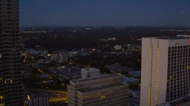 Atlanta hava uçan şehir merkezine doğru düşük 
