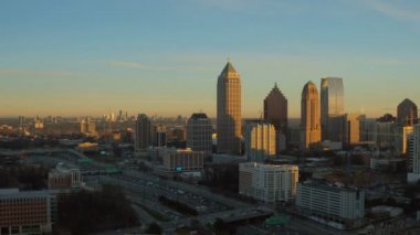 Atlanta downtown kaydırma üzerinde hava uçan 