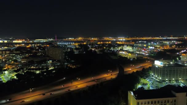 Atlanta Aerial V301 Volar Bajo Además Hartsfield Jackson Aeropuerto Panorámica — Vídeo de stock