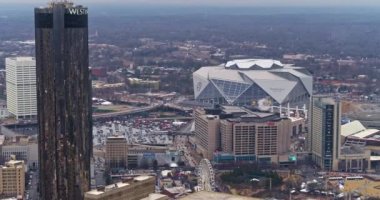 Atlanta Havalimanı v370 Mercedes-Benz Stadyumu 'nun üzerinde uçuyor - Ocak 2018