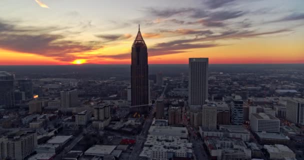 Atlanta Aerial V376 Panning Downtown City Scape Sunset View Styczeń — Wideo stockowe