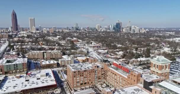 Atlanta Aerial V395 Panning Ponce City Market Προβολή Χιονιού Ιανουάριος — Αρχείο Βίντεο