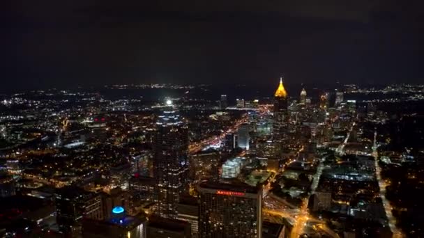 Atlanta Aerial V473 Nachthyperlapse Der Innenstadt Bewegung Über Und Den — Stockvideo