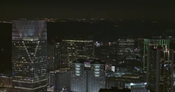 Atlanta Aerial V499 Slow Quick Panoramic Downtown Buckhead Cityscape Night — Stock Video