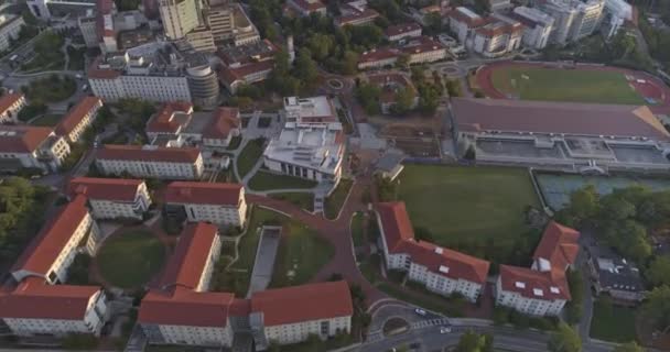 Atlanta Aerial V561 Birdseye Vertical Perspective Flying Overtop Emory University — Stock Video