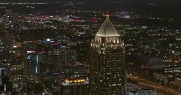 Atlanta Aerial V574 Panning Night Cityscape Middle Town Downtown October — 비디오