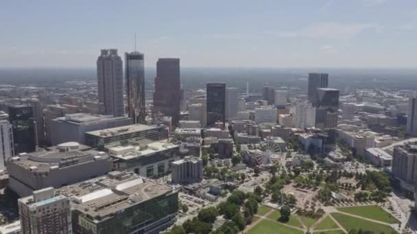 Atlanta Aerial V581 Panning Torno Centro Cidade Com Vista Para — Vídeo de Stock