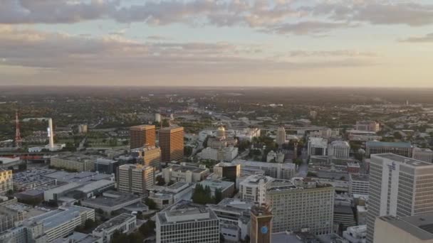 Atlanta Aerial V584 Létání Centrem Západu Slunce Panorama Města Pohled — Stock video