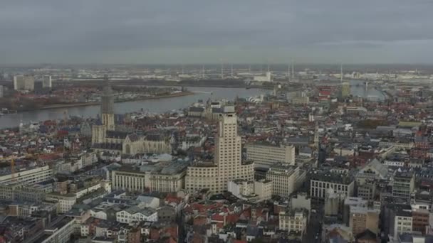 Antwerp Belgium Aerial 플라잉 시내와 메이어 지역을 가로지르는 경관과 2019 — 비디오