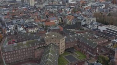 Antwerp Belçika Havacılık v11 Birdeye Virajı Sint-Andries bölgesinde alçaktan uçuyor - Kasım 2019