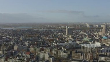 Antwerp Belçika Hava V27 Stadspark üzerinde Theaterbuurt, Diamand ve şehir merkezi manzarasıyla uçuyor - Kasım 2019