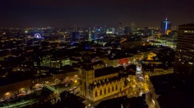 Brüksel Belçika - Kasım 2019 'da şehir merkezindeki şehir manzarasının düşük vantajlı hipervanesi