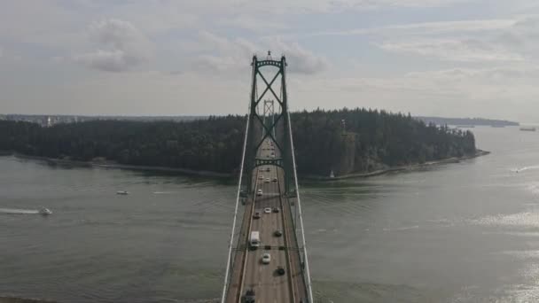 Vancouver Canada Aerial V24 Path Bridge Park Panning Downtown Skyline — Stock Video