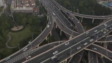 Şangay Çin Hava V57 Panning Kuzey Güney Karayolu ve Trafik kuş bakışı - Ekim 2018