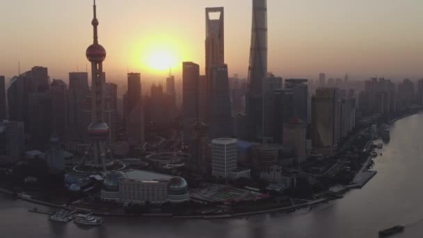 Shanghai China Luchtfoto V72 Panning Birdseye Uitzicht Pudong Waterkant Bij — Stockvideo