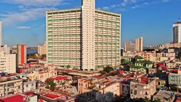 Havana Cuba V34 Edificio Appartamenti Volanti Dall Alto Verso Paesaggio — Video Stock