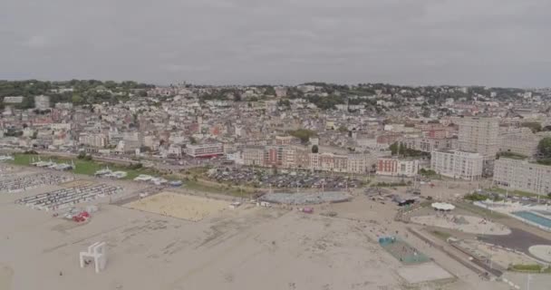 Havre France Aerial Flyger Baklänges Runt Strandkanten Augusti 2018 — Stockvideo