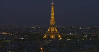 Paris France Havacılık v61 Eyfel Kulesi Sağ Kıyı perspektifinden detaylı görünüm - Ağustos 2018