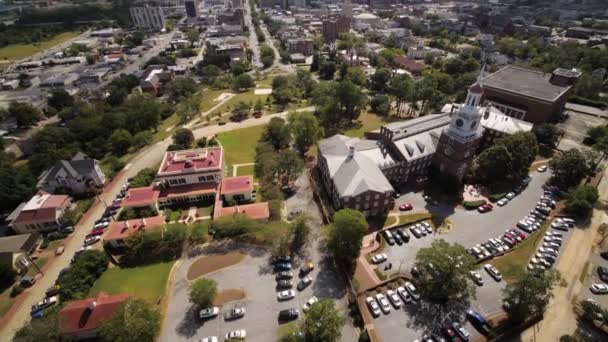 Macon Georgia Aerial V17 Birdseye View Mercer University Law School — стоковое видео