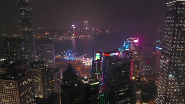 香港航空V1低空飞越中环 在晚上至2017年2月俯瞰市区风景 — 图库视频影像