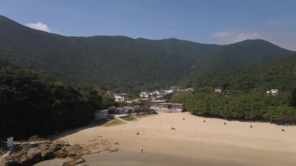 Hong Kong Aerial Letící Nízko Nad Pláží Big Wave Bay — Stock video