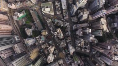 Hong Kong Havacılık v40 dikey görüntüsü Tai Ping Shan ve Central üzerinde uçan - Şubat 2017