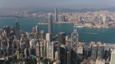 Hong Kong Havayolları v74 Kowloon üzerinden şehir manzaralı Kowloon 'a doğru uçuyor - Şubat 2017