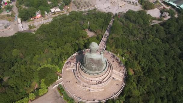 Hong Kong Aerial V91 Volando Bajo Alrededor Tian Tan Buddha — Vídeo de stock