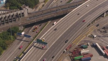 Hong Kong Havayolları v201 Tersanedeki karayolu trafiğini kuşbakışı görüntüleme - Şubat 2017