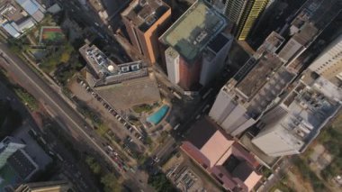 Hong Kong Havacılık v211 Sha Tin Yeni Bölgeleri üzerinde uçuyor dikey olarak aşağı bakıyor - Şubat 2017