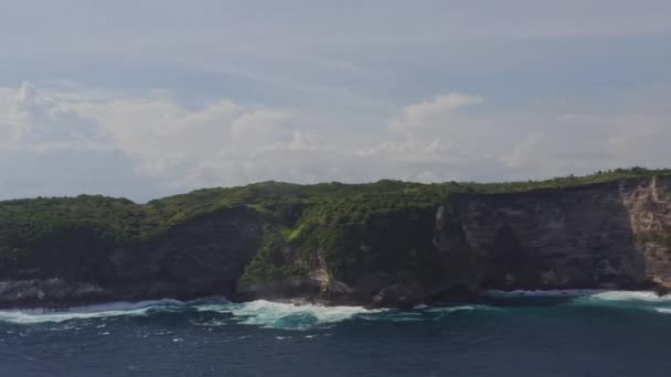 Bali Indonesia Aerial V18 Panning View Coast Rex Bay Duben — Stock video